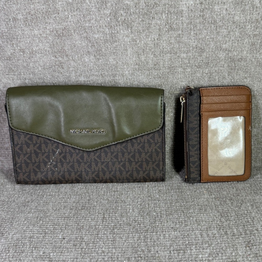 Michael Kors Signature Monogram Envelope Clutch and Card Holder‎ Set Olive Brown